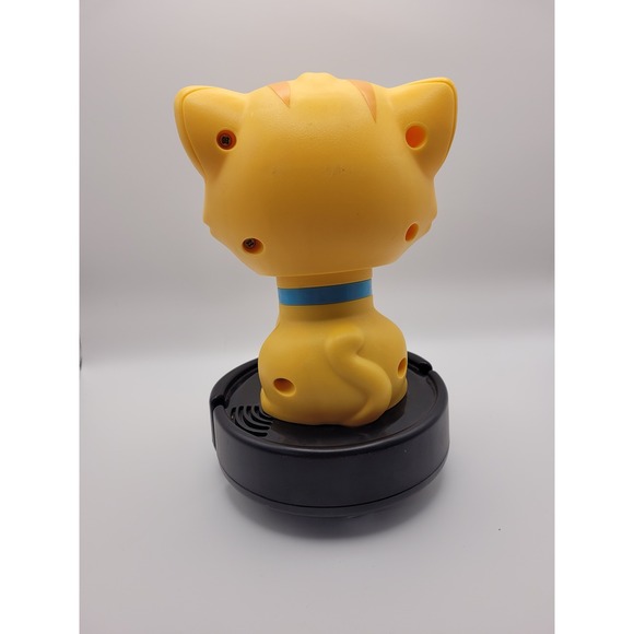 Fisher Price Laugh & Learn Crawl after Cat on a Vac Electronic learning toy - Picture 2 of 3